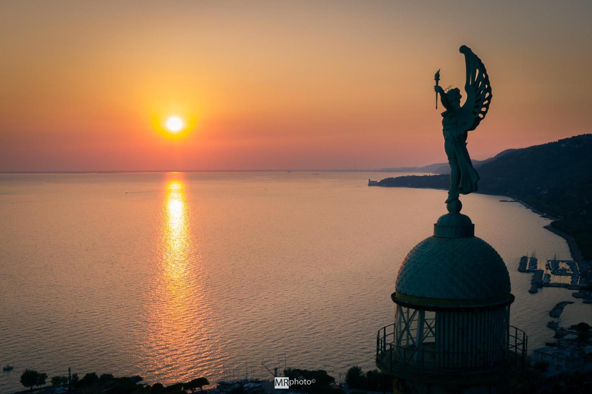 Mansarda Piazza Venezia Διαμέρισμα Τεργέστη Εξωτερικό φωτογραφία